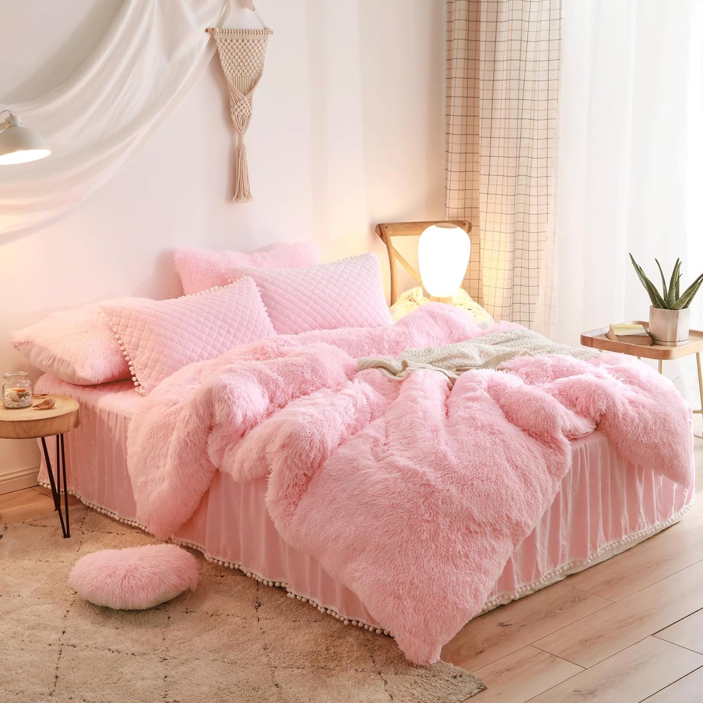 Luxurious Faux Fur Duvet Cover Set – Ultra-Soft, Fluffy Bedding in Pink or Black (Queen Size)