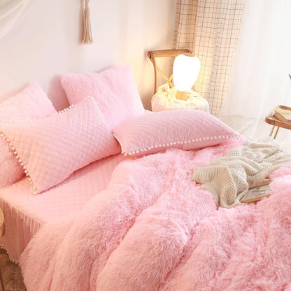 Luxurious Faux Fur Duvet Cover Set – Ultra-Soft, Fluffy Bedding in Pink or Black (Queen Size)