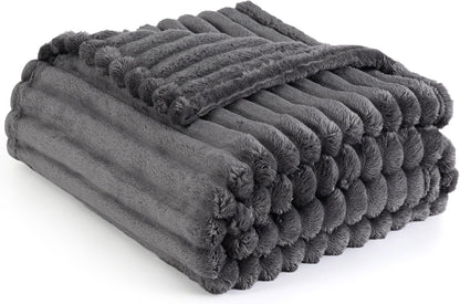 Cozy Fleece Throw Blanket – Ultra Soft and Lightweight Blanket