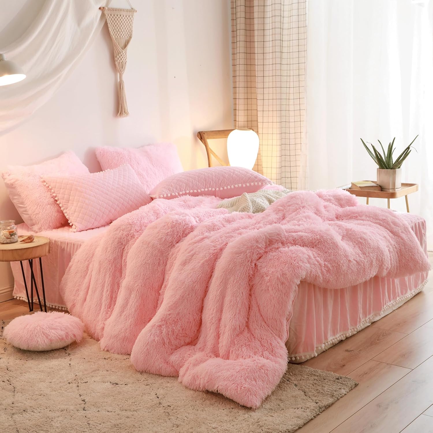 Luxurious Faux Fur Duvet Cover Set – Ultra-Soft, Fluffy Bedding in Pink or Black (Queen Size)