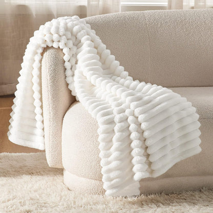 Cozy Fleece Throw Blanket – Ultra Soft and Lightweight Blanket